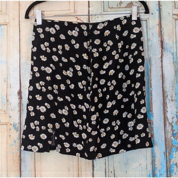 Hollister Womens Medium Black Daisy Print Ultra High Rise Back Zipper Mini Skirt - Picture 4 of 8